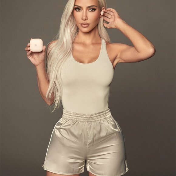 Skims Utility Sport Shorts Sz S *RARE - Picture 1 of 3